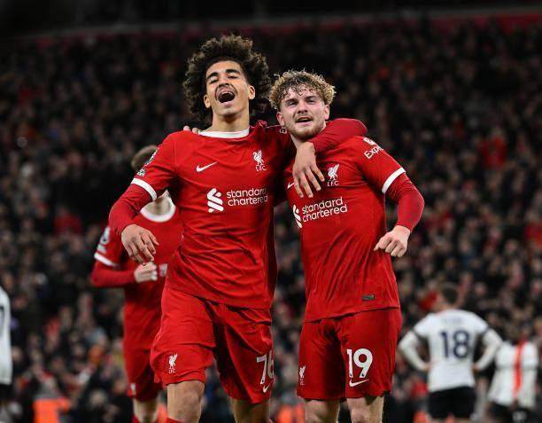 【早报】无解药厂！勒沃库森各赛事33场不败创纪录！