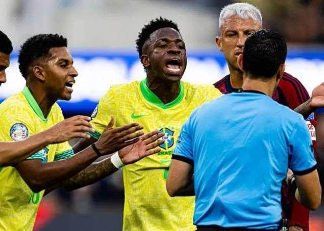 金球奖：哪些评委没首选小熊？又为什么不首选小熊？