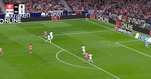 1727647378810038084.gif 【西甲】马竞1比1皇马,米利唐进球,科雷亚绝平