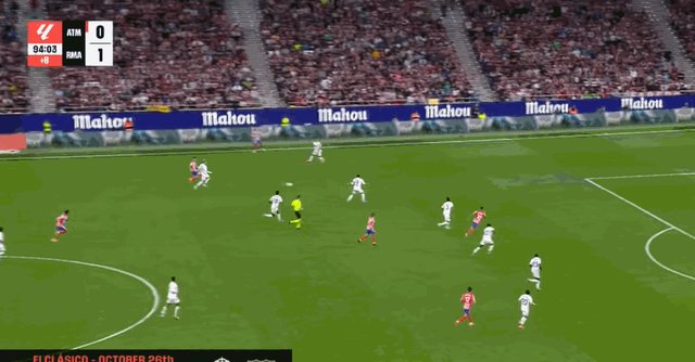 1727647418476079759.gif 【西甲】马竞1比1皇马,米利唐进球,科雷亚绝平