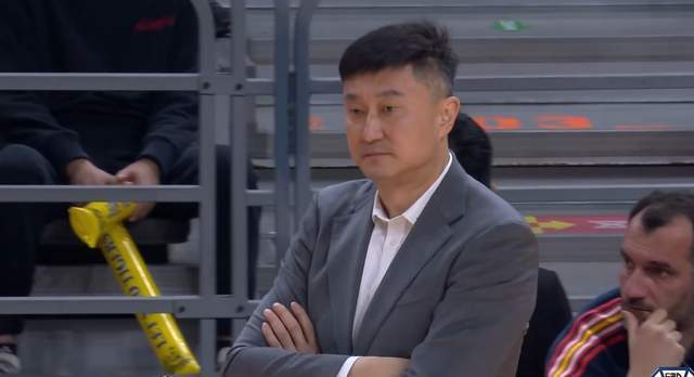 体彩-就这怎么冲冠？2场硬仗狂输71分，广东暴露短板，杜锋需做4点调整