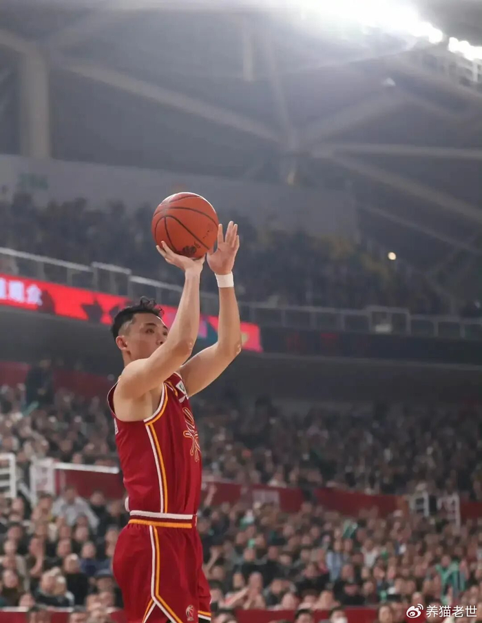 彩票合买-断崖式下滑！CBA三分王成铁匠，四年顶薪合同|山西|原帅|山西男篮|吉林男篮|四川男篮_新浪体育_新浪新闻